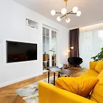 Sienna 65 Premium With Parking In By Renters Prestige Appartement *