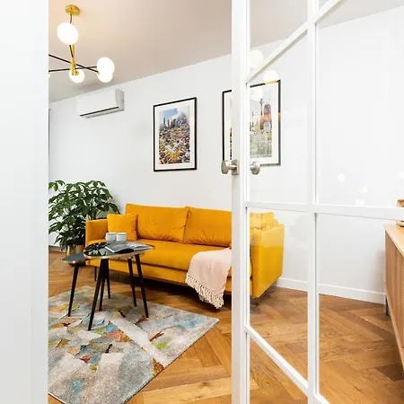 Sienna 65 Premium With Parking In By Renters Prestige Warschau