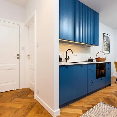 Sienna 65 Premium With Parking In By Renters Prestige Warszawa