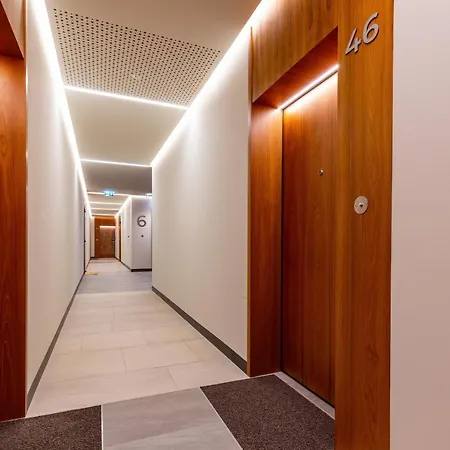 Sienna 65 Premium With Parking In By Renters Prestige Appartement *