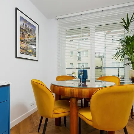 Sienna 65 Premium With Parking In By Renters Prestige * Warszawa