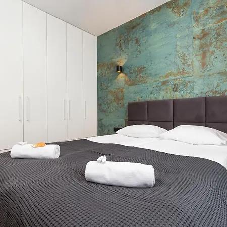 Sienna 65 Premium With Parking In By Renters Prestige * Warszawa