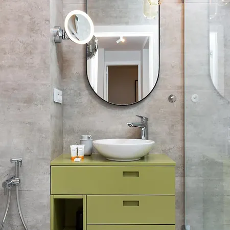 Sienna 65 Premium With Parking In By Renters Prestige *